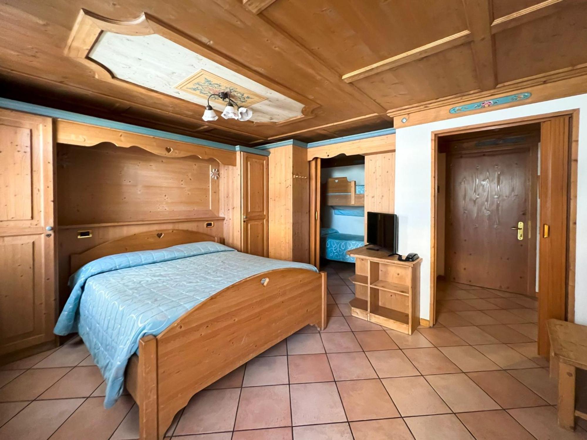 Hotel Residence Dahu Passo del Tonale Exteriör bild