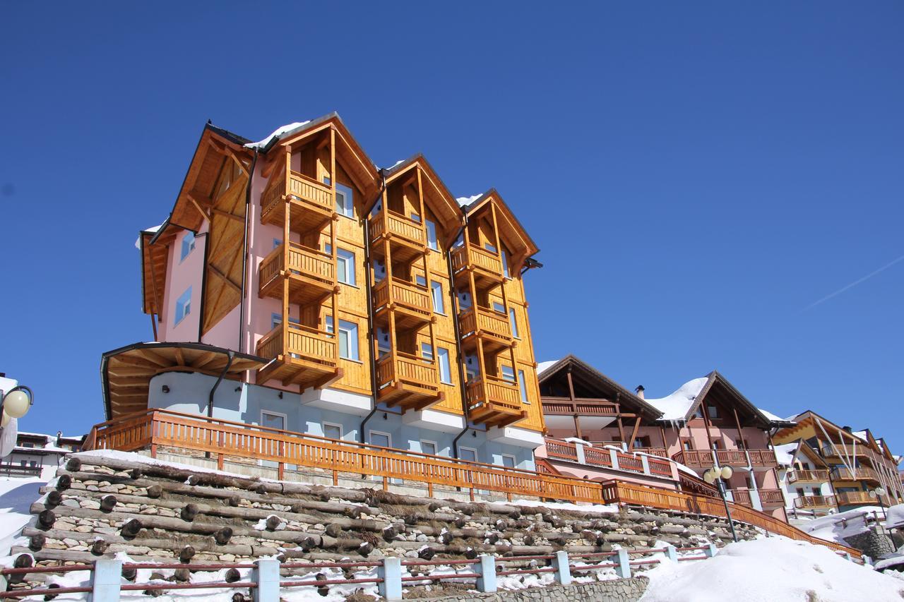 Hotel Residence Dahu Passo del Tonale Exteriör bild
